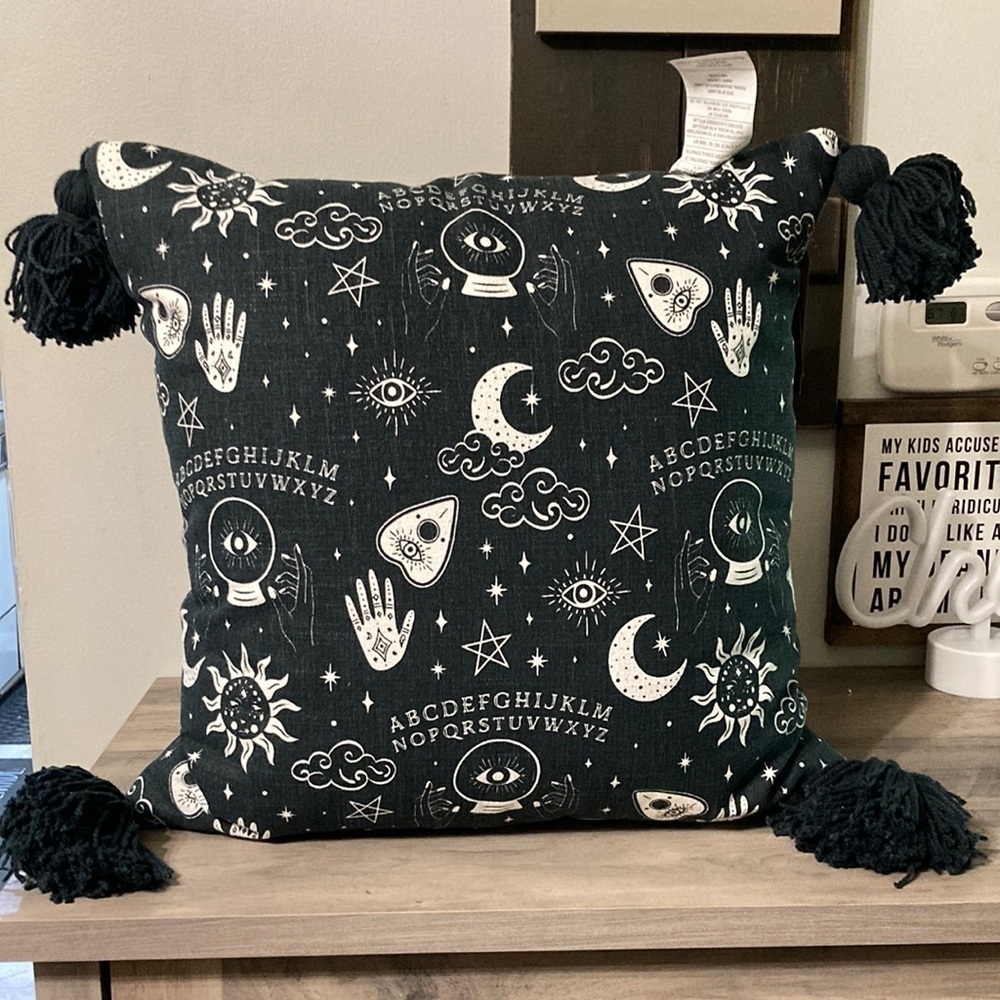 NWT Indigo Moon OUIJA BOARD 100% COTTON BLACK THROW PILLOWw/ TASSELS